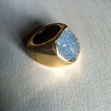 Incărcați imaginea în vizualizatorul Galeriei, Inel cu piatra naturala semipretioase cuart druza vopsita albastra
